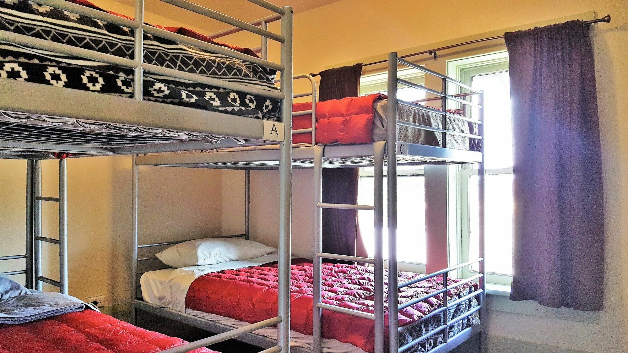 Bunk & Brew Historic Lucas House - Hostel 벤드 외부 사진